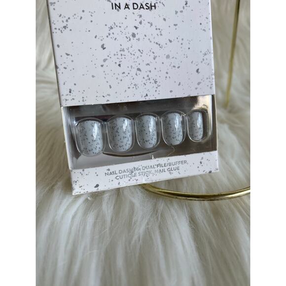 Red Aspen Nail Dashes- Santorini Caldera - Picture 2 of 3